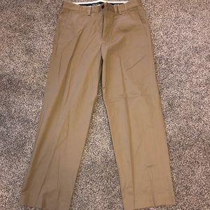 Men’s Eddie Bauer khakis